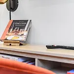 Cute & Compact - Petite Studio With Style!