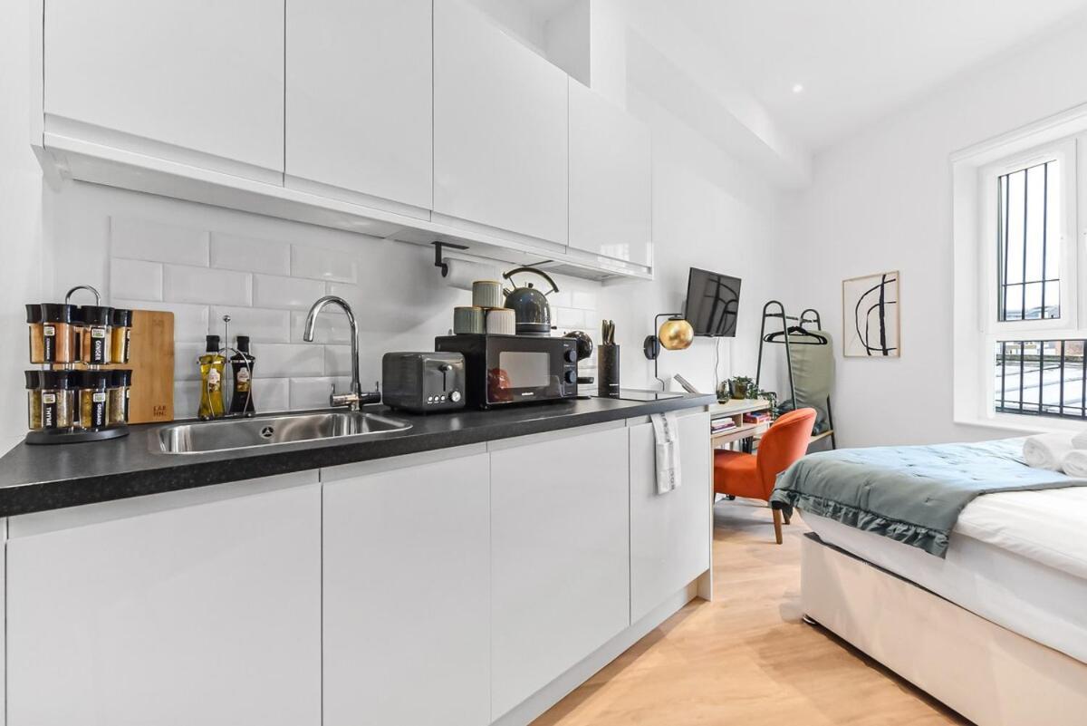 Apartment Cute & Compact - Petite With Style! *